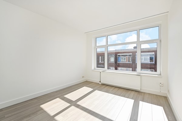Medium property photo - Hadewichstraat 45, 2531 XX Den Haag